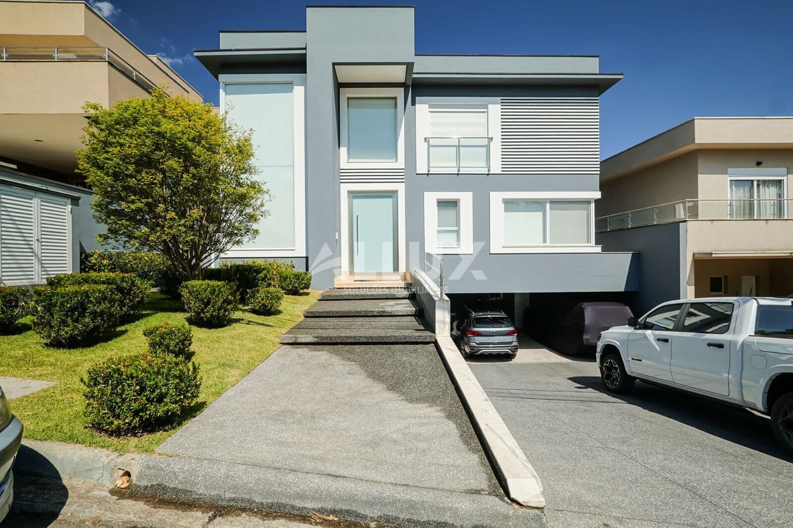 Casa à venda por R$ 5.500.000,00 em Alphaville, Santana de Parnaíba SP