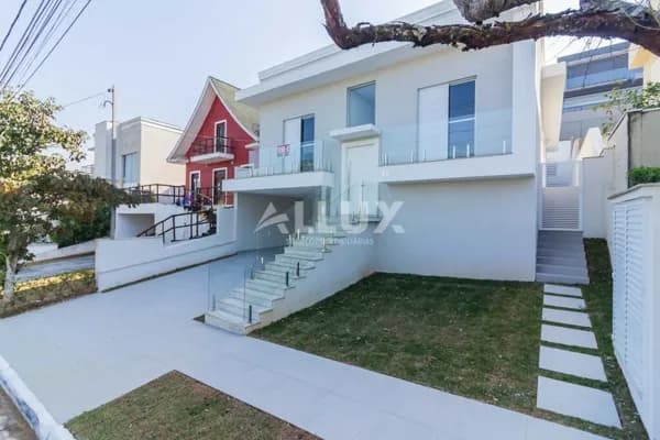 Casa à venda em Alphaville SP | Residencial Valville 1