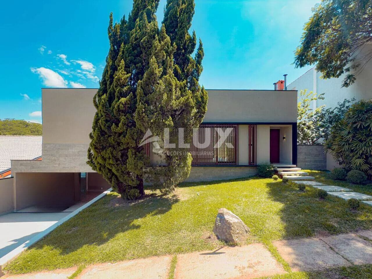 Casa à venda por R$ 7.400.000,00 em Alphaville, Barueri SP