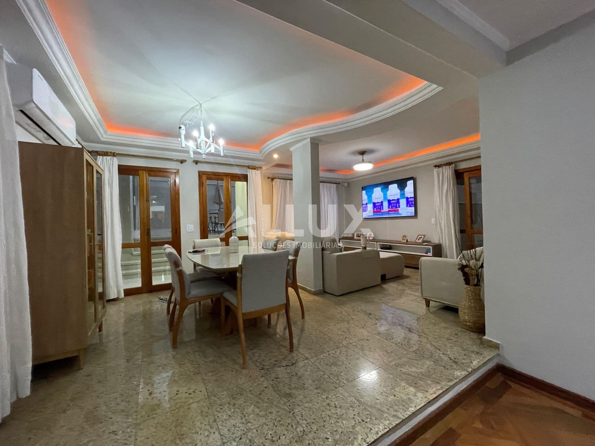 Casa à venda por R$ 2.800.000 no Residencial Alphaville 9 – Alphaville, SP