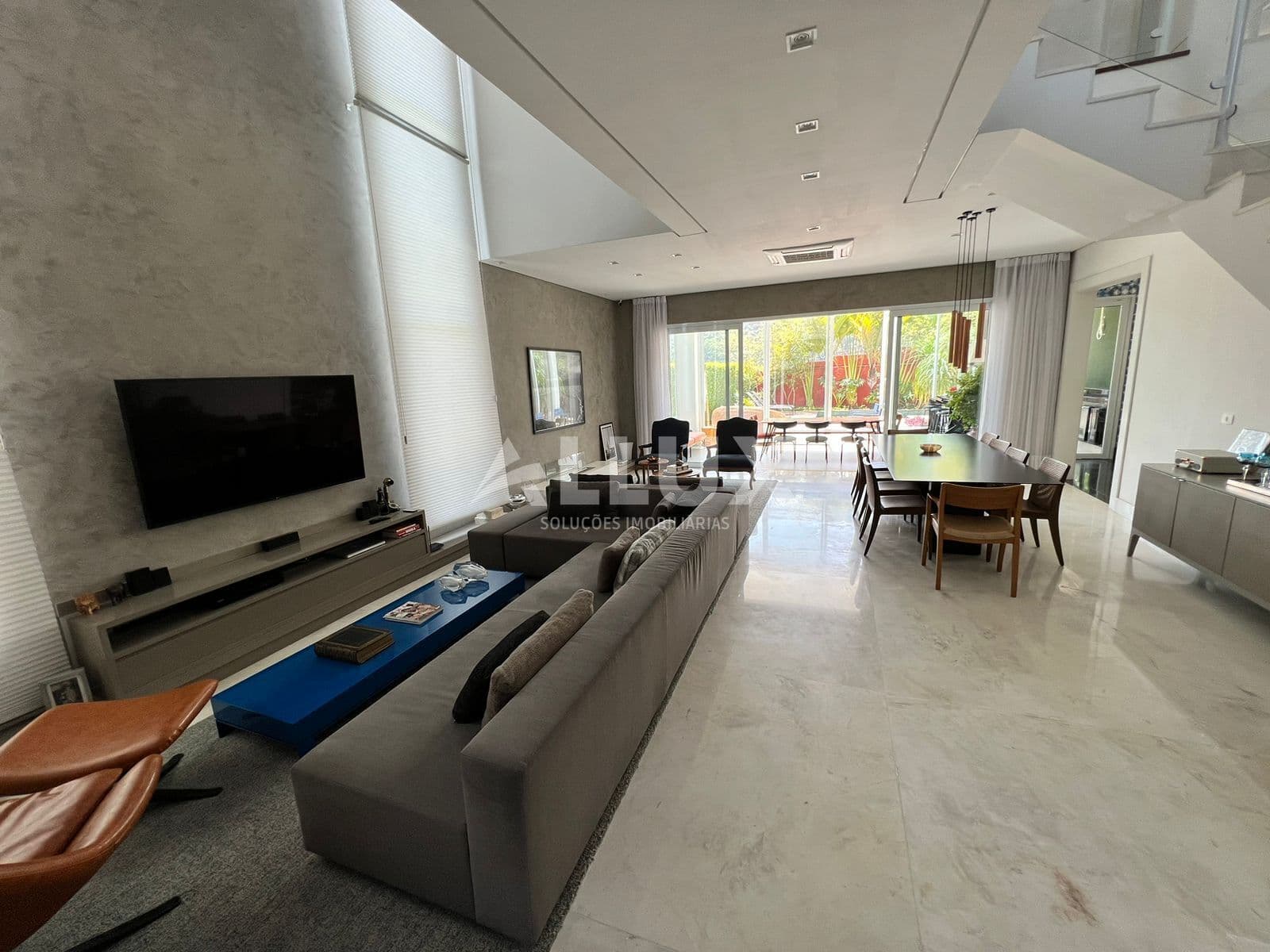 Casa para locação por R$48.000,00 no Condomínio Residencial Tamboré 10 – Alphaville, Santana de Parnaíba SP
