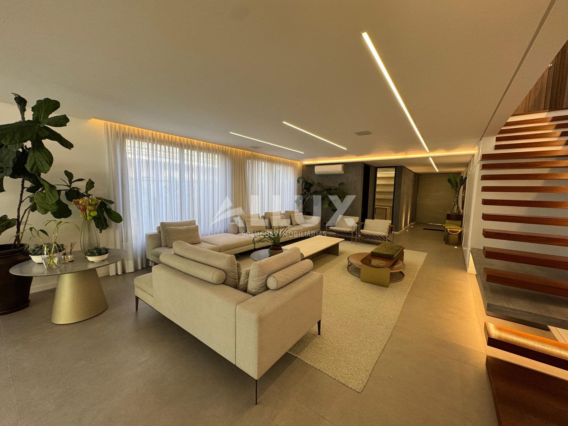 Casa para locação por R$ 45.000,00 no Condomínio Alphaville Conde II – Barueri SP