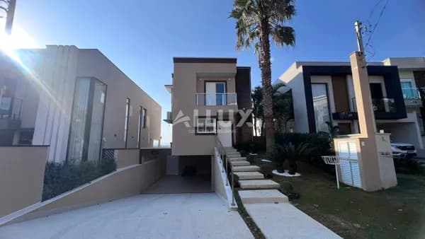 Casa à venda por R$ 2.190.000,00 no Condomínio New Ville – Santana de Parnaíba, SP