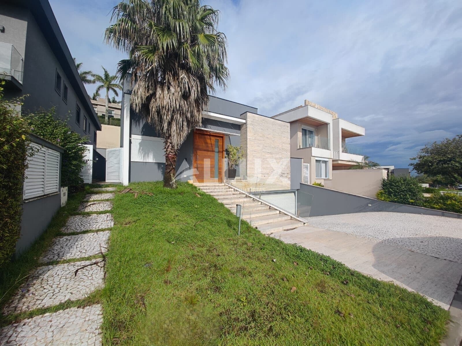 Casa para locação por R$ 30.000,00 em Tamboré, Barueri SP