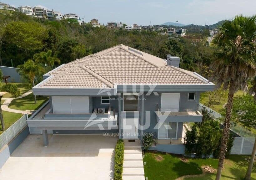 Casa à venda por R$ 12.000.000,00 em Alphaville, Santana de Parnaíba SP