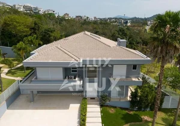 Casa à venda por R$ 12.000.000,00 em Alphaville, Santana de Parnaíba SP