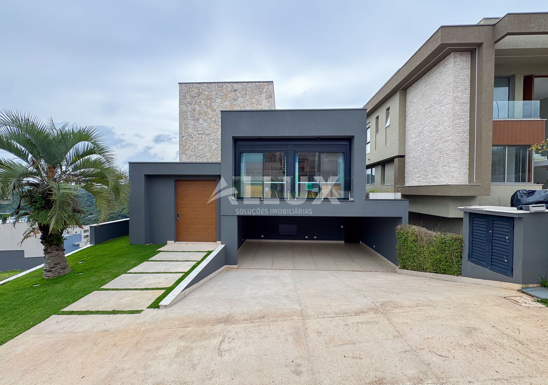 Casa à venda por R$ 6.950.000,00 no Condomínio Gênesis 2 – Santana de Parnaíba, SP