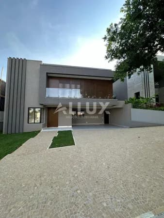 Casa à venda por R$ 5.500.000,00 em Alphaville, Santana de Parnaíba SP