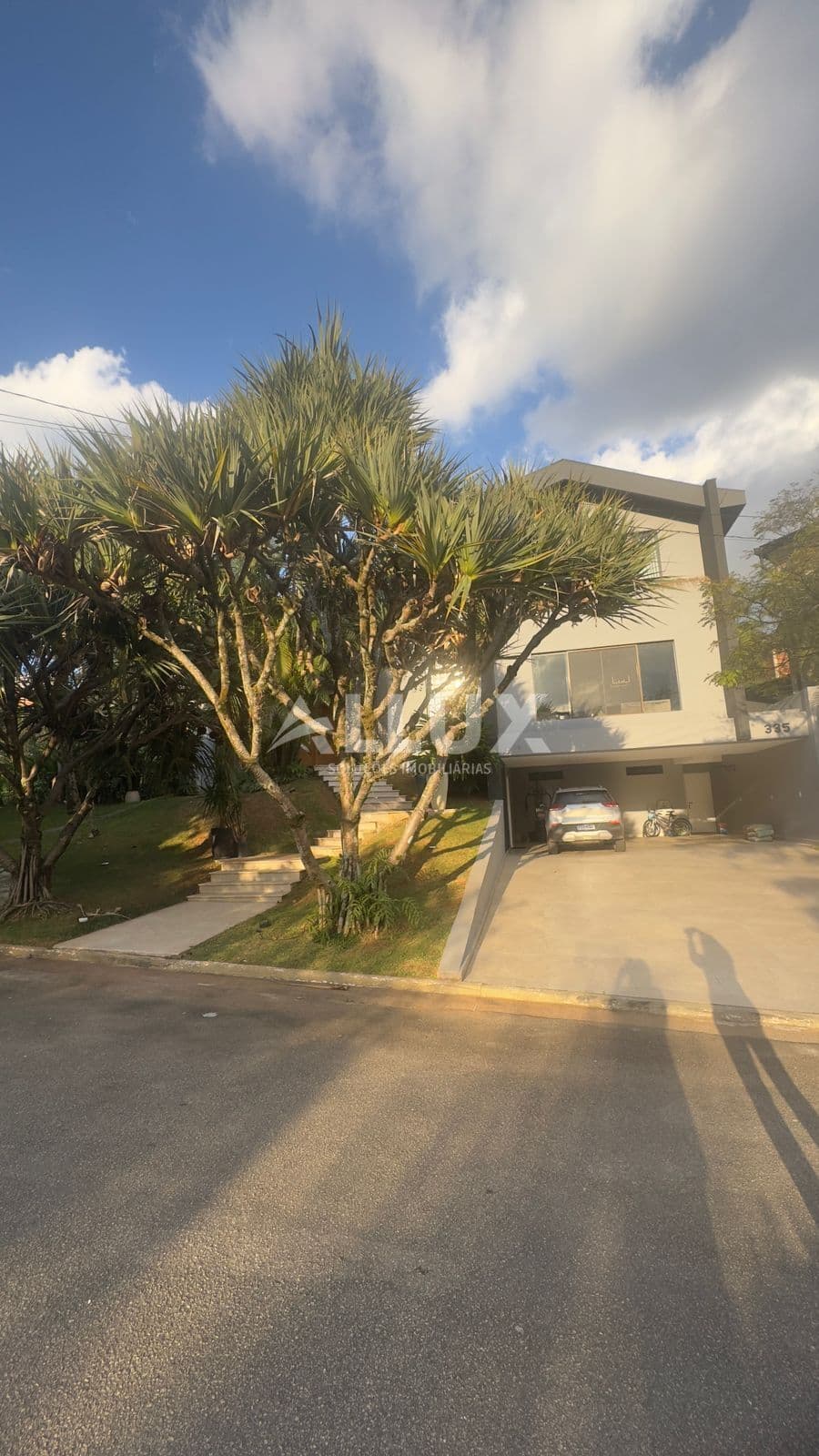 Casa à venda por R$ 3.290.000,00 no Condomínio Residencial 10 – Alphaville SP
