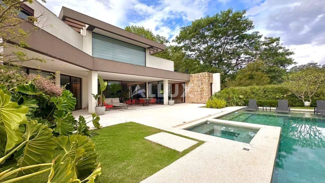 Casa à venda por R$ 13.000.000,00 no Condomínio Tamboré 1 – Alphaville, Barueri SP