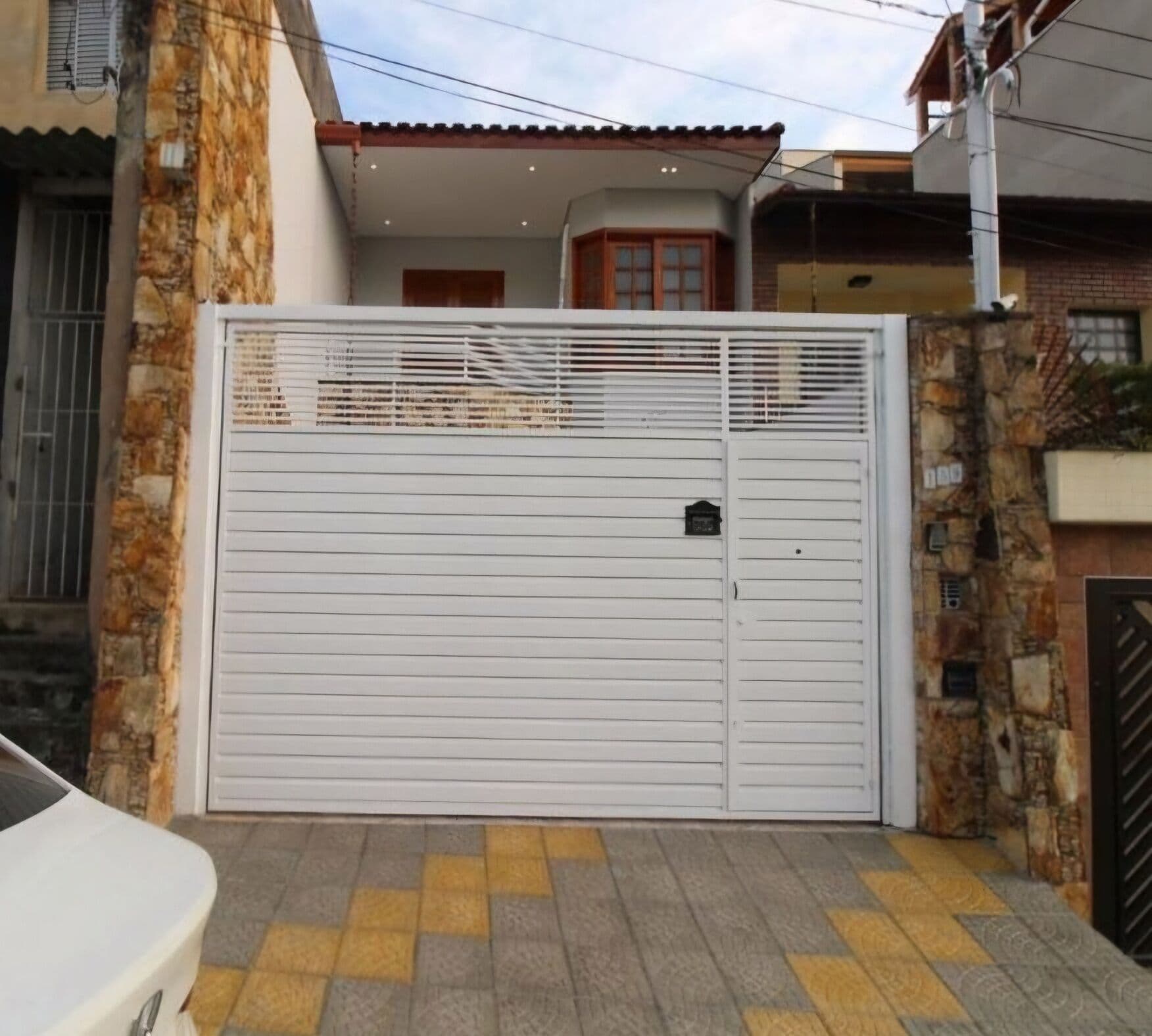 Sobrado Alto Padrão Fino acabamento com 3 Dor sendo 1 Suite 4 vagas