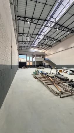 Pavilhão/Galpão Industrial para Locação Próximo ao Cerâmica com 420 m2