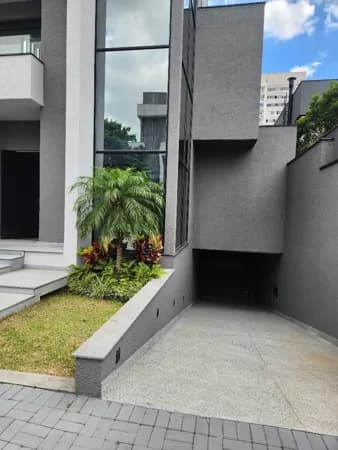 Casa em Condomínio fechado ao lado do Park Shopping SCS - espaço Cerâmica