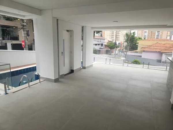 Sobrado Alto Padrão Bairro Jardim 3 Dor sendo 1 Suite 5 vagas com piscina e elevador