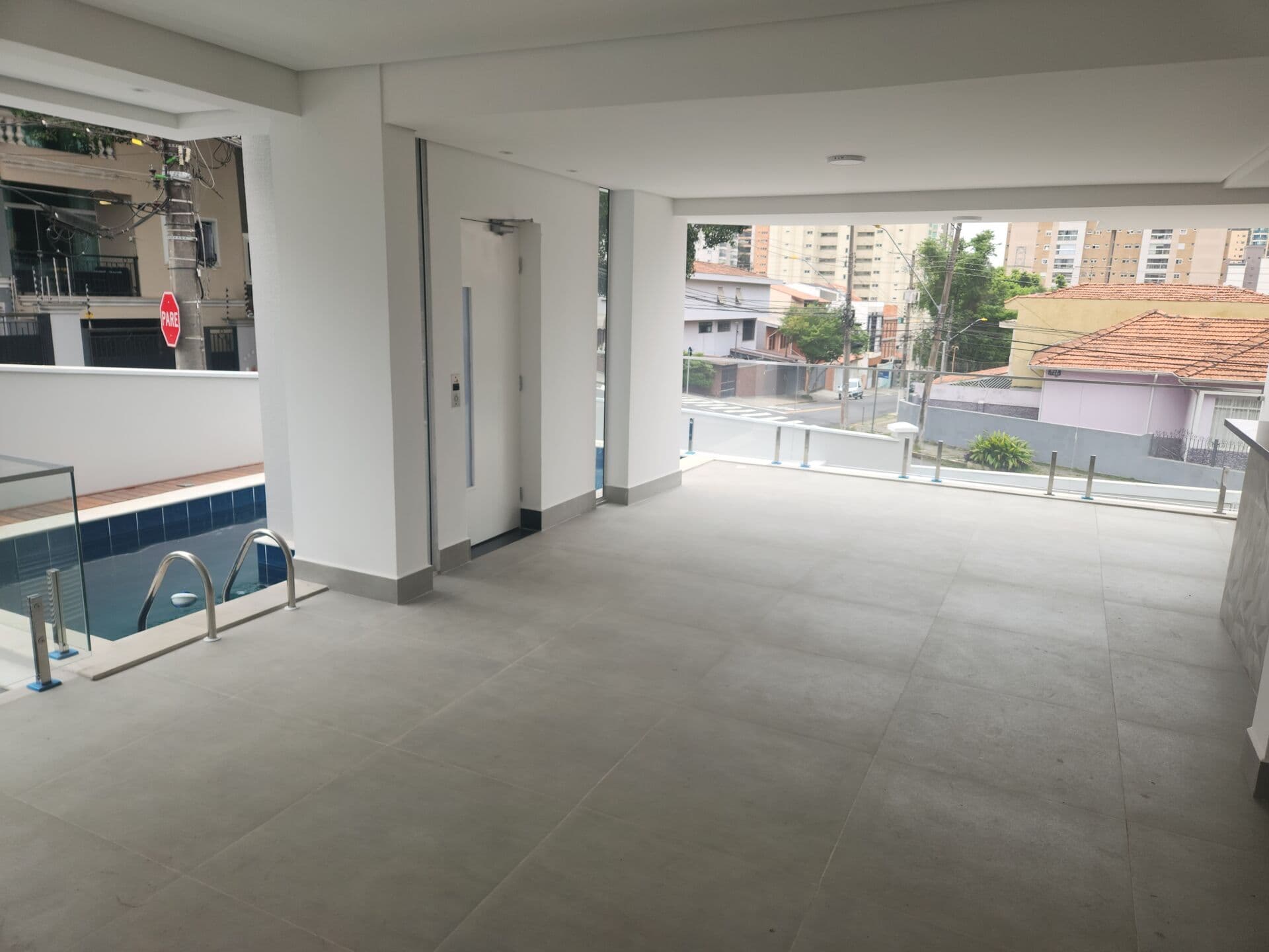 Sobrado Alto Padrão Bairro Jardim 3 Dor sendo 1 Suite 5 vagas com piscina e elevador