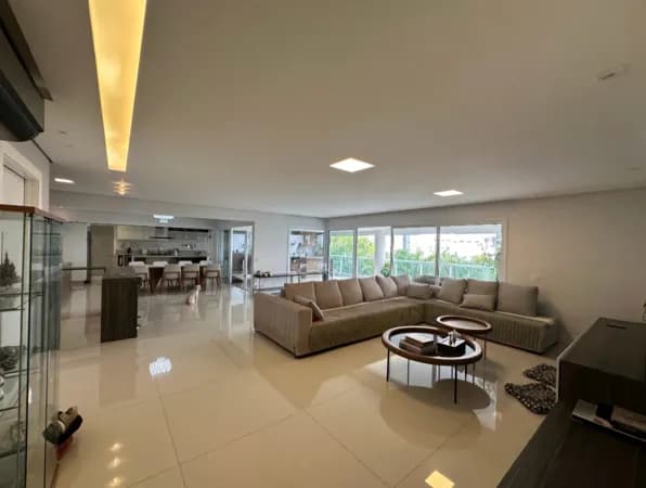 Apartamento Alto Padrão Reserva Espaço Cerâmica SCS - 304 m² com 3 Suítes 4 vagas