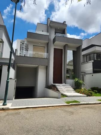 Casa em Condomínio em condomínio Fechado com 700m² com 5 Suites garagem 10 vagas