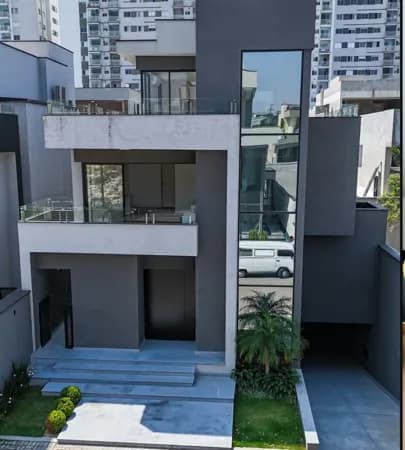 Sobrado em Condomínio Fechado Espaço Cerâmica SCS ao lado Park Shopping