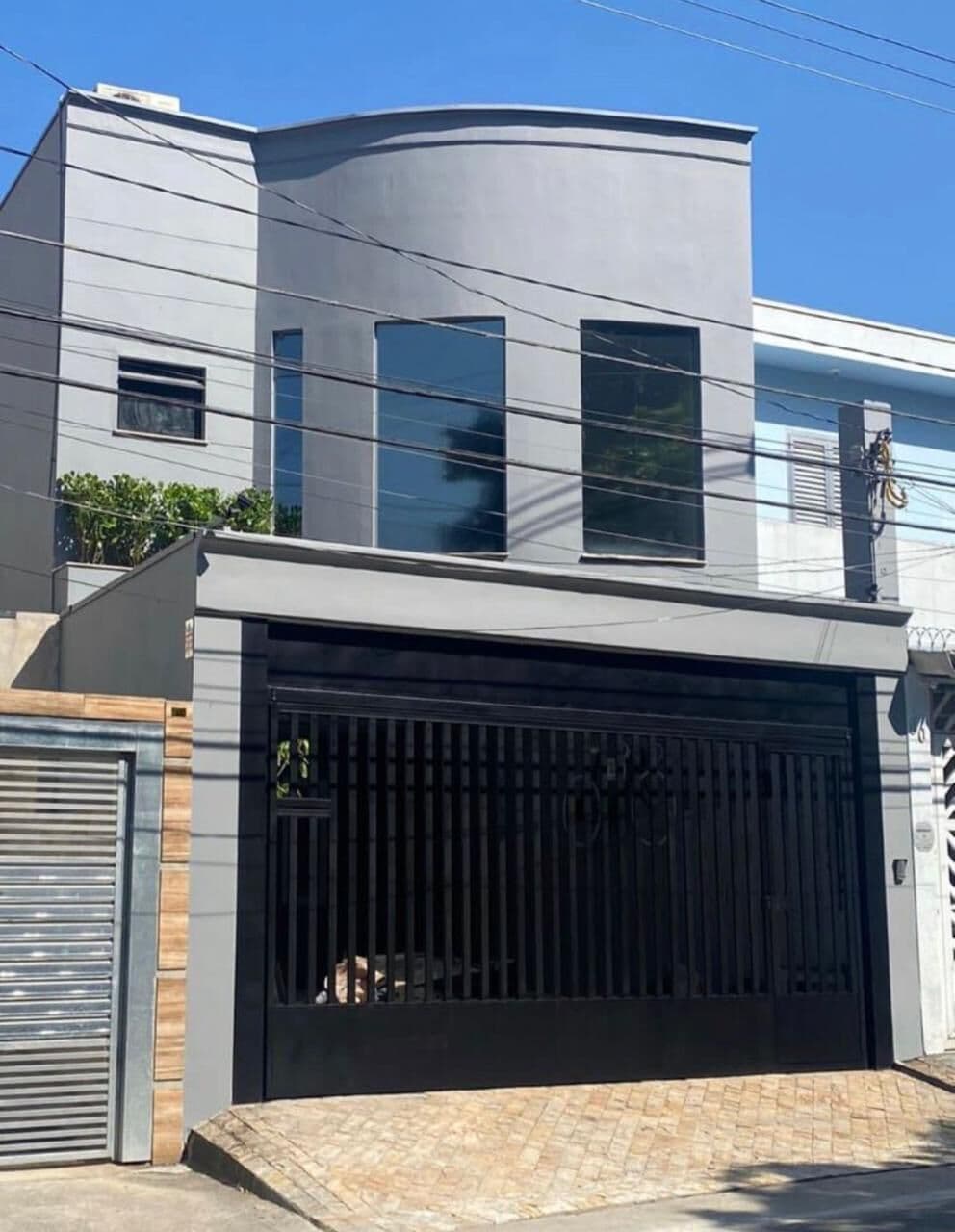 Casa Sobrado 239m² com 3 Suites 4 vagas planejados muito bem localizado em São Caetano do Sul