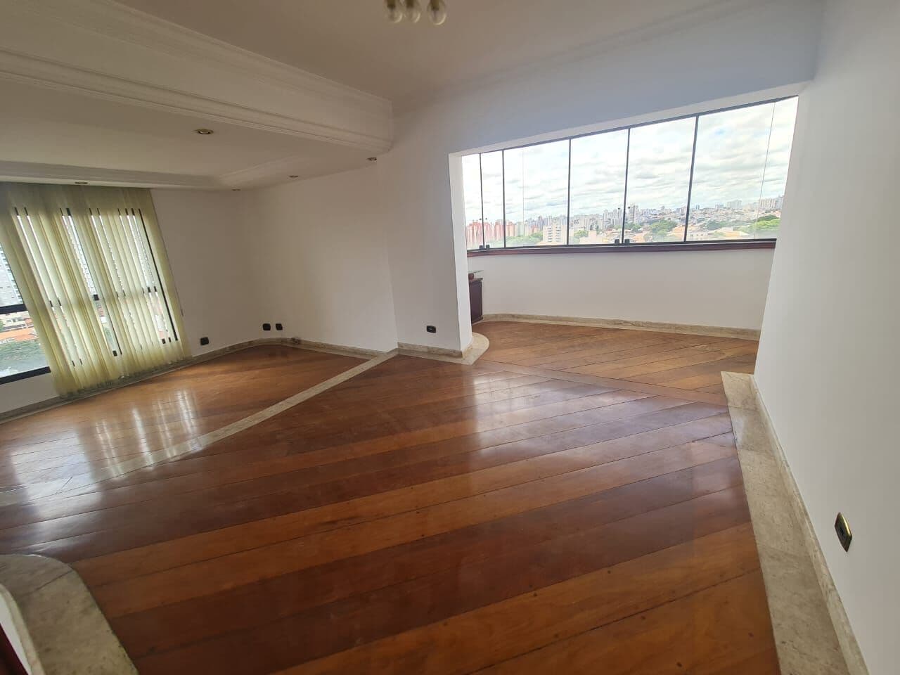 Apartamento Padrão 187 m² com 3 dor sendo 2 Suites e 3 vagas