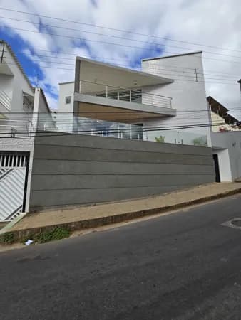 Sobrado em Caratinga - Manoel Ribeiro Sobrino