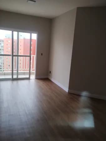 Apartamento 2 dormitórios com sacada