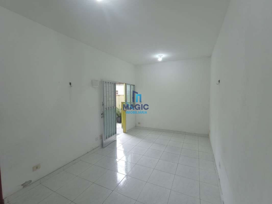 Casa de vila com 2 dormitórios à venda com 56 m² por R$ 153.999,00 em Madureira, R