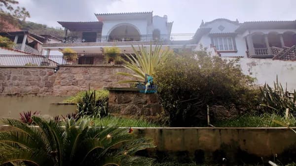 Casa com 3 suítes à venda com 476 m² por R$ 1.499.999,00 no Grajaú, Rio de Janeiro / RJ