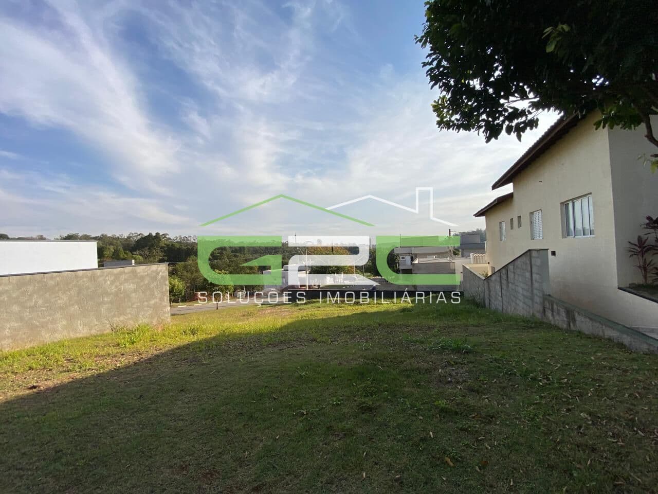 Terreno em Condomínio / Condomínio Portal do Bosque - Louveira