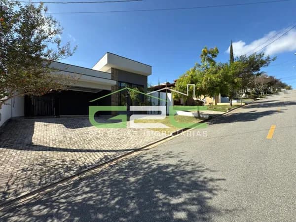 Casa em Condomínio / Condomínio Picollo Villaggio - Louveira