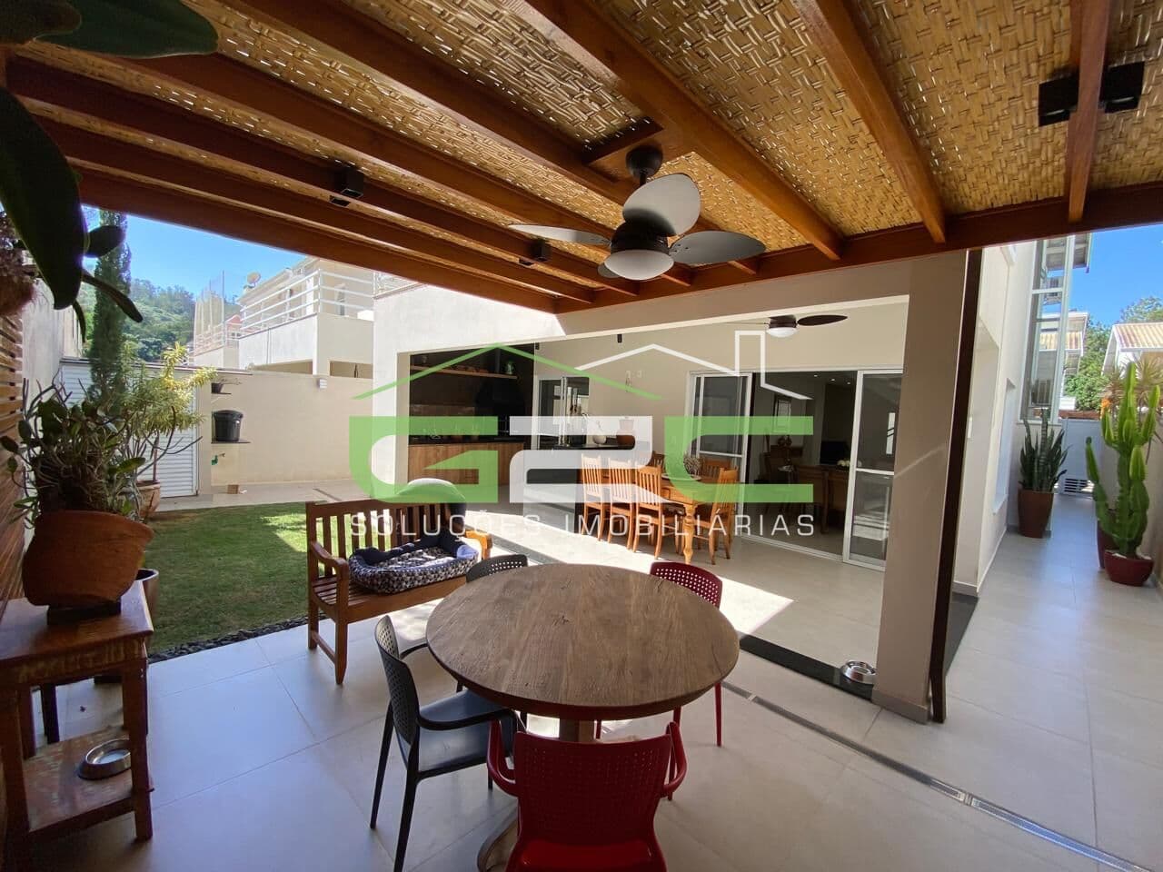 Casa em Condomínio / Condomínio Village San Nicholas - Vinhedo