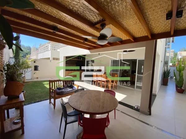 Casa em Condomínio / Condomínio Village San Nicholas - Vinhedo