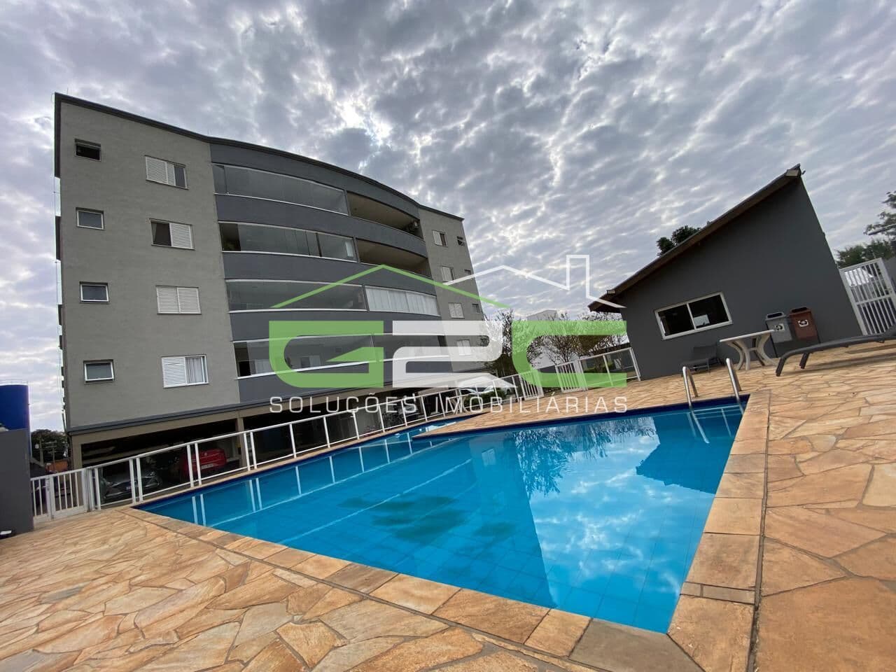 Apartamento / Condomínio Residencial das Oliveiras - Vinhedo