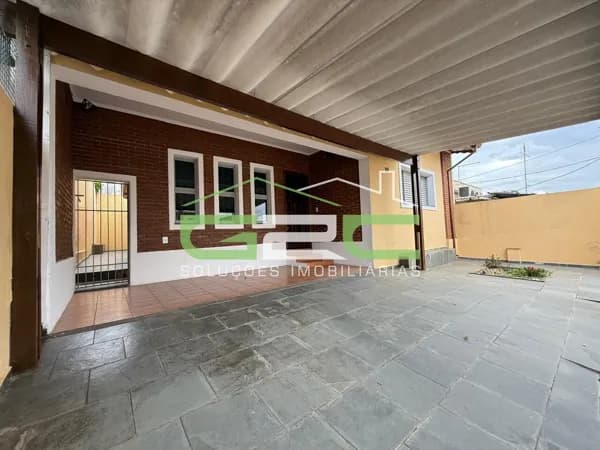 Casa em Bairro / Centro - Valinhos