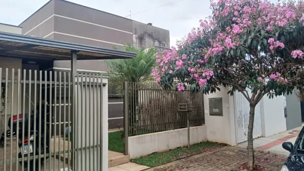Casa em Londrina - Jardim Alto do Cafezal