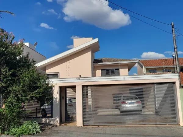 Sobrado em Londrina - Jardim Tókio