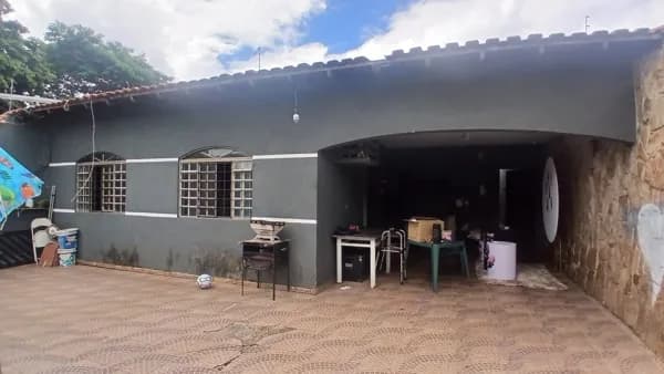 Casa em Londrina - Jardim Tarumã