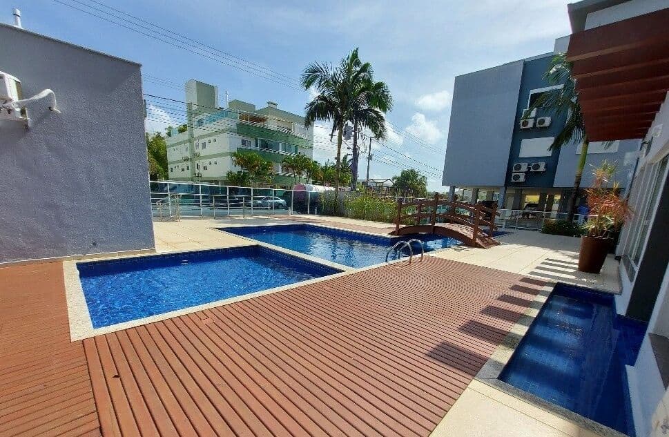 730 metros até a praia!