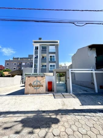 NOVO E PRONTO PARA MORAR!