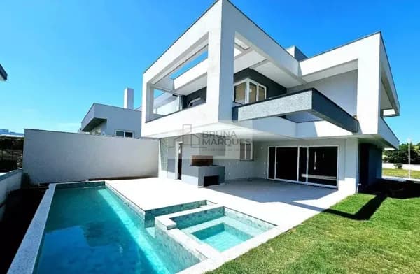 Projetada pelo renomado Arquiteto Robson Nascimento.