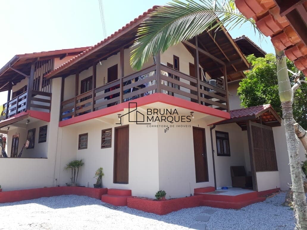 400 metros até a praia!