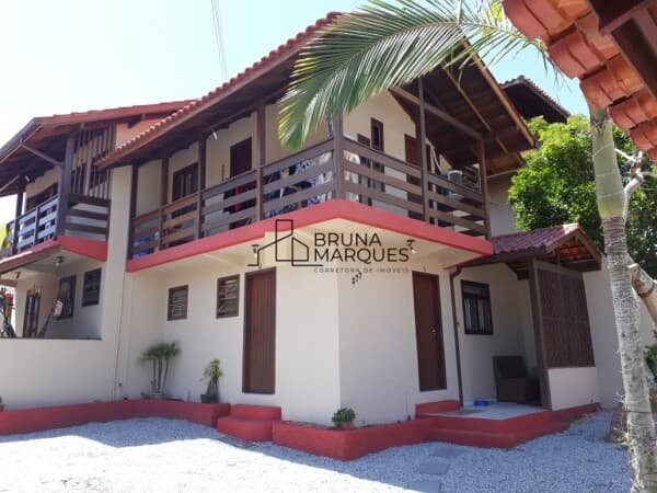 400 metros até a praia!
