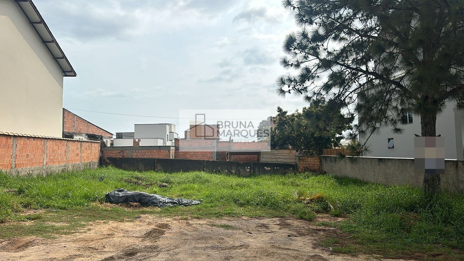 Próximo da Estrada Geral do bairro!