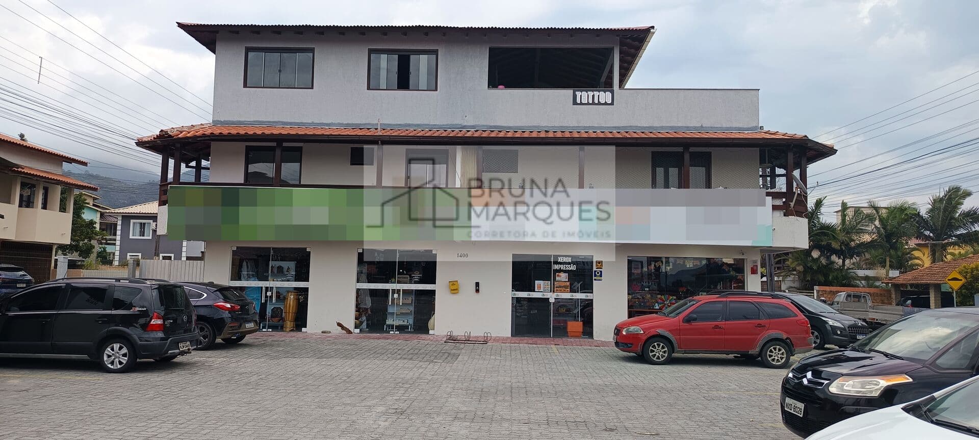 10 APARTAMENTOS E 2 LOJAS.