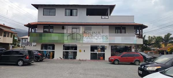 10 APARTAMENTOS E 2 LOJAS.