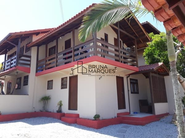 400 metros até a praia!