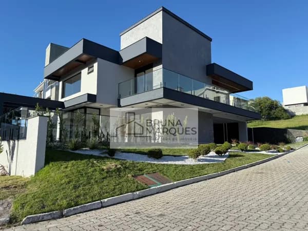 100 METROS ATÉ A PRAIA!