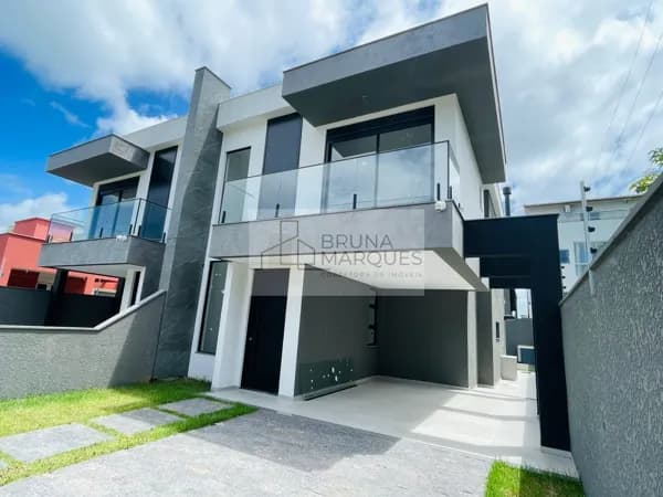 Sua casa nova na praia!