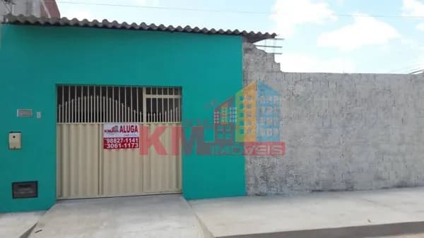 Casa Aconchegante á Venda no Planalto Treze de Maio, Mossoró: Seu Novo Lar Espera por Você