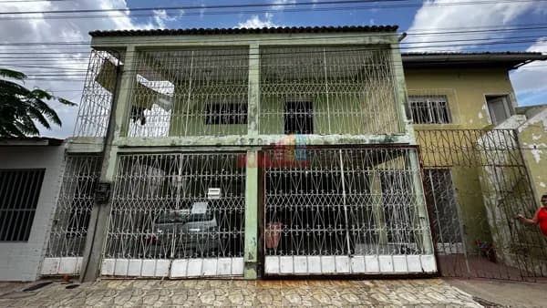 CASA DUPLEX • 5 Quartos | Planalto 13 de Maio – Mossoró/RN.